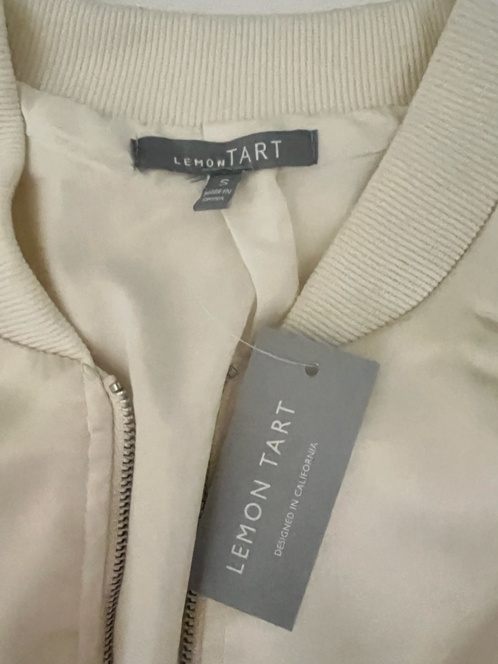 Tart Anna Satin Bomber Jacket Cropped Sporty Chic Cream S NWT - Picture 5 of 6